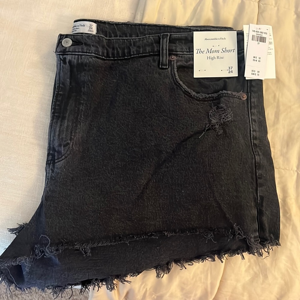 NWT Abercrombie & Fitch Mom Short (High Rise)